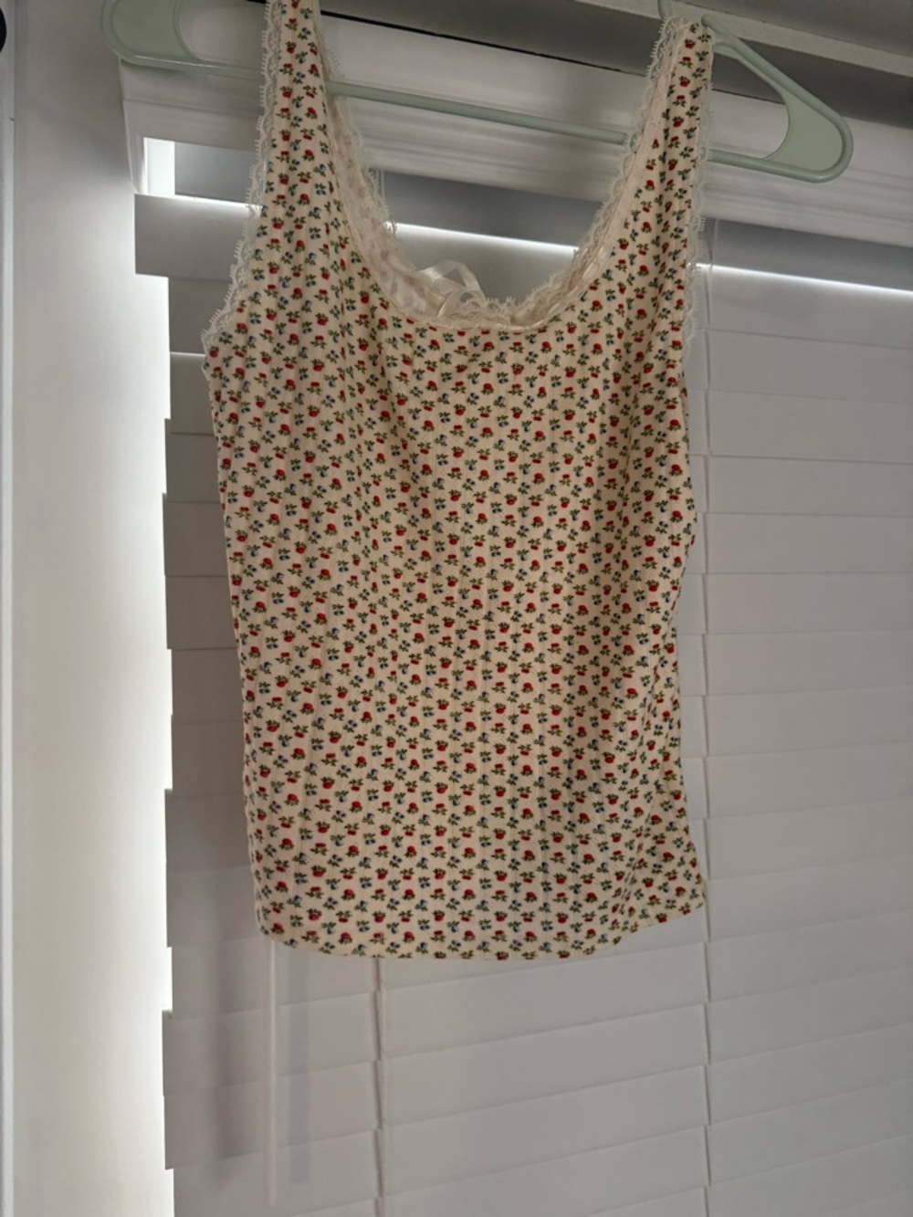 Christy Dawn Cream Floral Tank Top - Picture 5 of 6